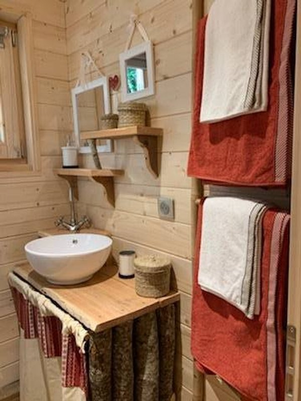 Cabane Spa Les Elfes à Saint Léger Les Mélèzes (17)