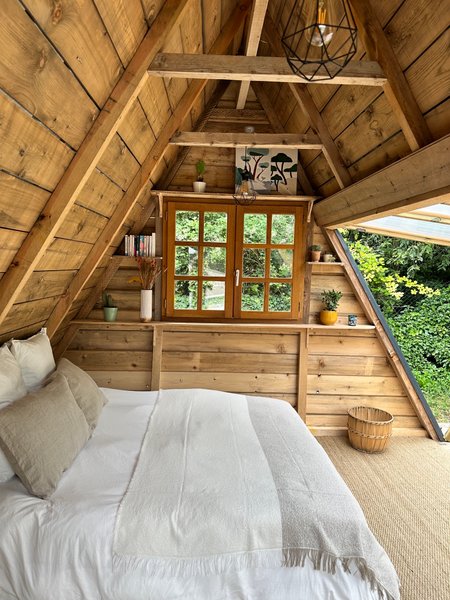 Hébergement AbracadaRoom : Tipi en bois avec petit-déjeuner et accès piscine - Image 9