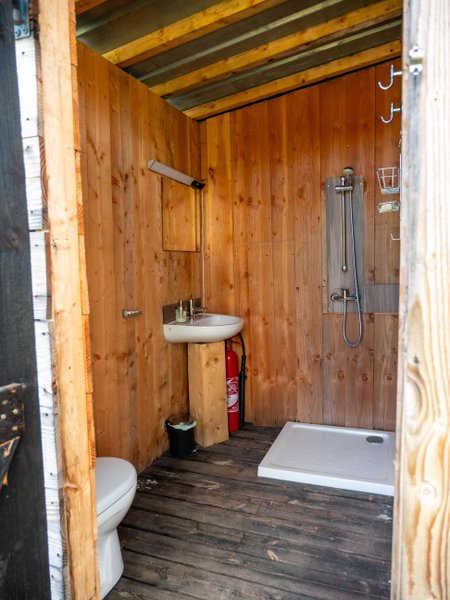 Hébergement AbracadaRoom : Glamping : nos dômes & son lac privé - Image 18