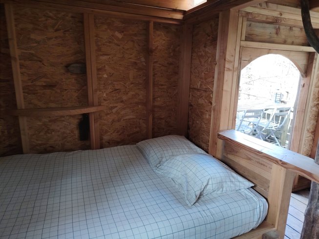 Hébergement AbracadaRoom : Cabane Charrette – Dormir perché à 9m, praticable en fauteuil - Image 6