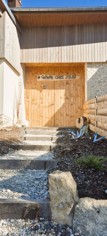 La Cabane et SPA Chez Jules à Vellerot-Lès-Vercel (18)