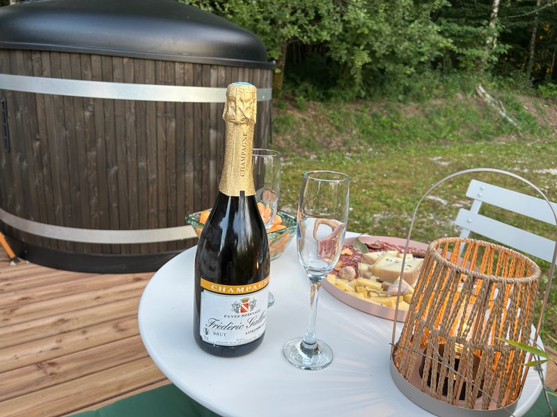 Hébergement AbracadaRoom : Dôme lunaire d'Oriana & Son bain nordique - Image 9