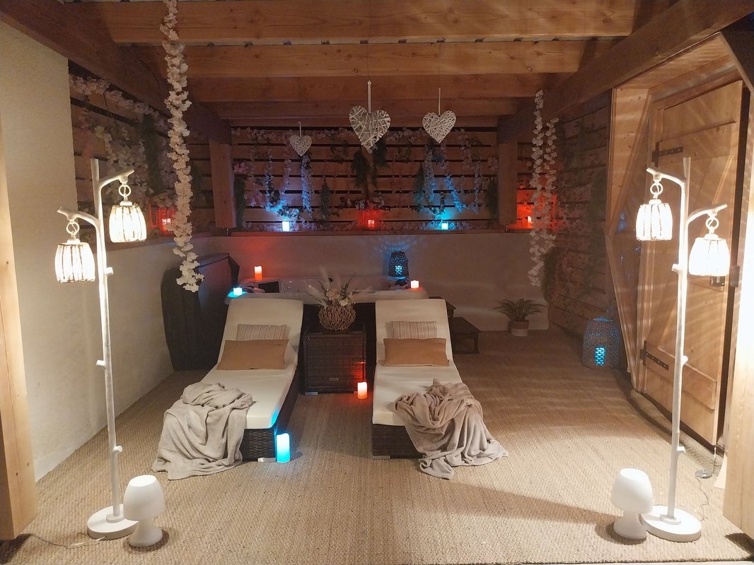 "M"ANON-Dôme Géodésique, piscine, spa et sauna. à Malves En Minervois (31)
