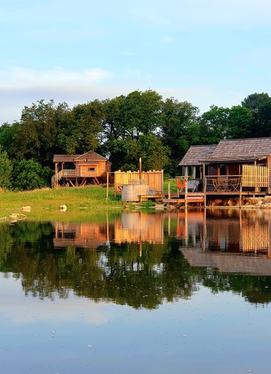 Cabane Spa sur l'eau à Ploemel