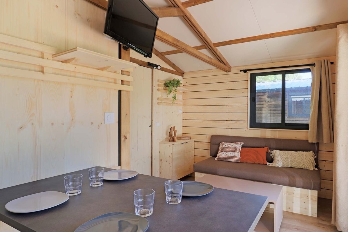 HY•Lødge Spa-2pers N°2 (Chalet nature avec spa privatif) à Anould (16)