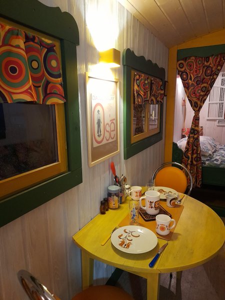 Hébergement AbracadaRoom : La Roulotte Rétro 70/80 - Image 16