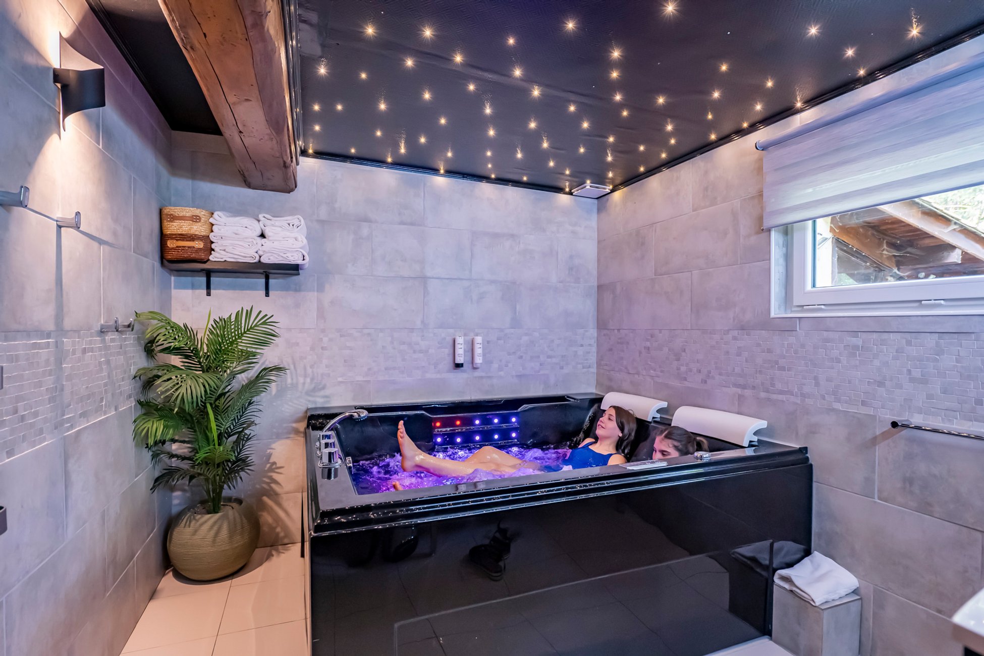 Hébergement UnicStay : Gîte avec jacuzzi à Arbigny