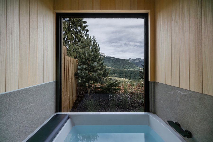 Hébergement AbracadaRoom : Unik Lodges Annecy - le Zénith - Nuit insolite avec vue sommets, baignoire double et sauna privé - Image 19