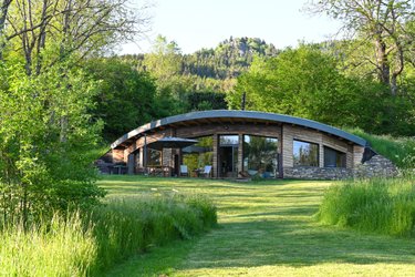 La Bulle de bois & Spa à Queyrieres (1)