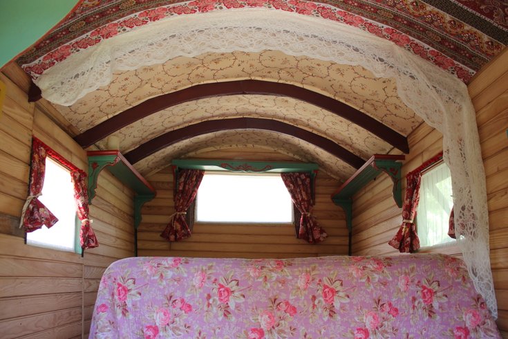 Hébergement AbracadaRoom : La Roulotte Verte - Image 6