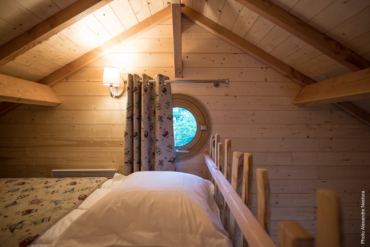 mezzanine-cabane dans les arbres-séjour insolite en famille-centre-abracadaroom