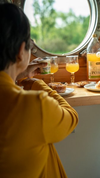 Hébergement AbracadaRoom : La Toue Cabanée au mouillage - Image 18