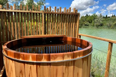 Cabane Spa Moorea à Sorgues (2)