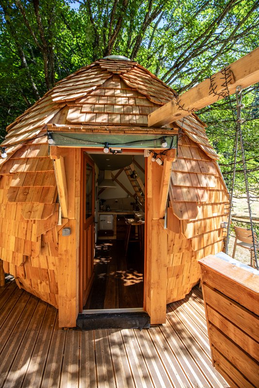 La Pomme de Pin Perchée, cabane romantique pour 2 à Autrans (50)