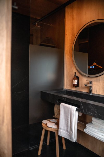 Hébergement AbracadaRoom : Lodge Duo sur terre - Vue panoramique sur l'étang & Spa - Image 12