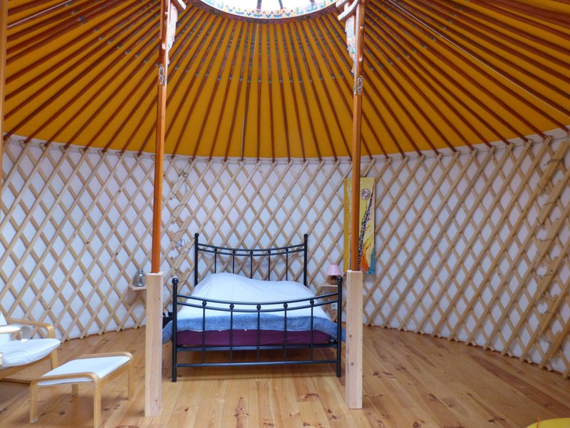 Hébergement AbracadaRoom : Yourte et Verdure - Image 8