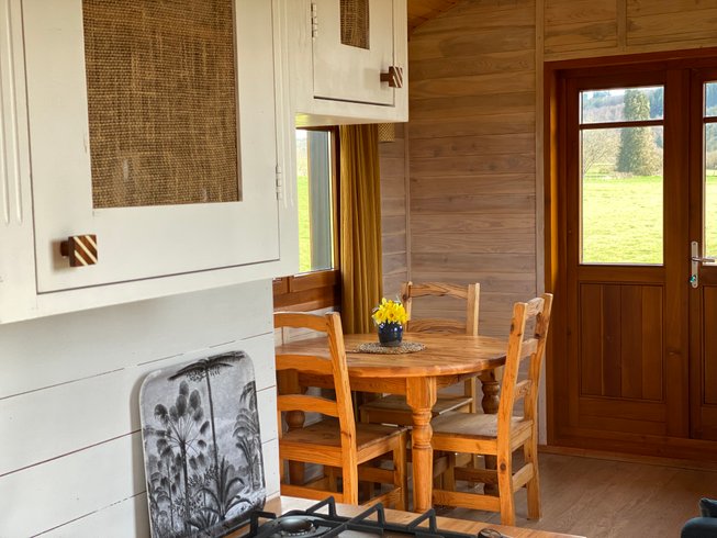 Hébergement AbracadaRoom : La roulotte du verger - Image 10