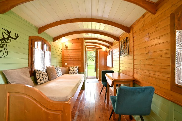 Hébergement AbracadaRoom : Roulotte Spa Forestière - Image 4