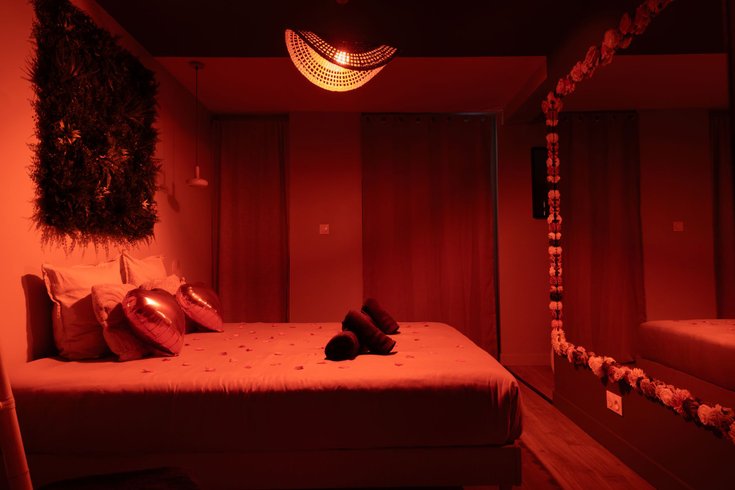 Hébergement AbracadaRoom : Amour & Bulles — Onconventionele & Hybride Love Room | Whirlpool, Tantra & Spannend Universum | Valence - Image 13