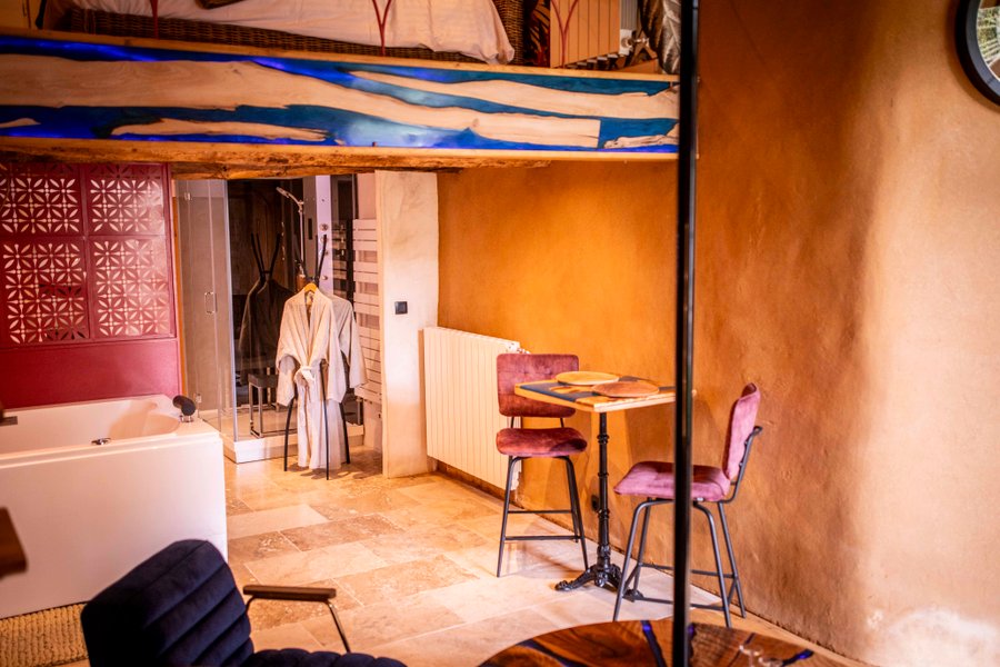 Hébergement AbracadaRoom : Chambre La Cybèle & SPA - Image 4