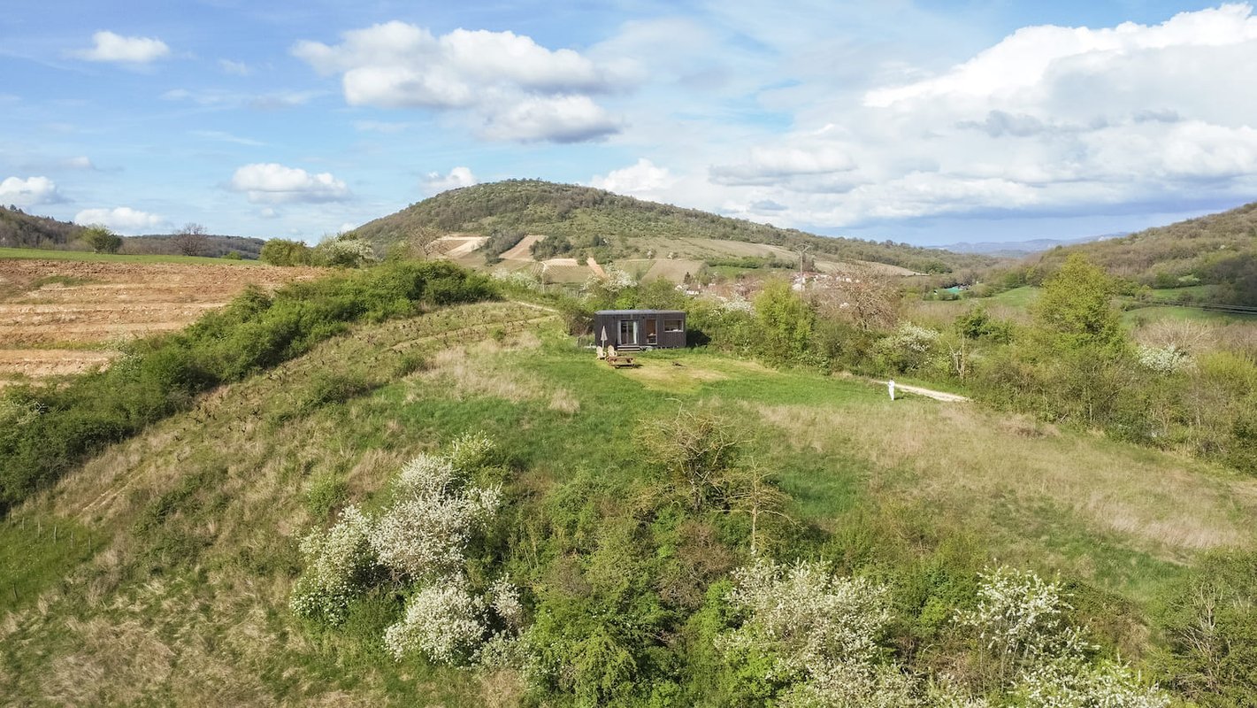 Parcel Tiny House - montagnes et vignes dans l'AOC du Bugey à Revonnas (16)
