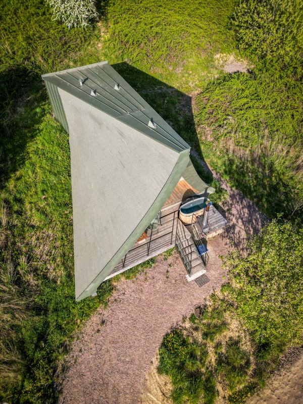 Etno : ecolodge de luxe en pleine nature avec vue et bain nordique à Massingy-Lès-Vitteaux (48)