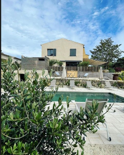 Hébergement AbracadaRoom : Tipi en bois avec petit-déjeuner et accès piscine - Image 8