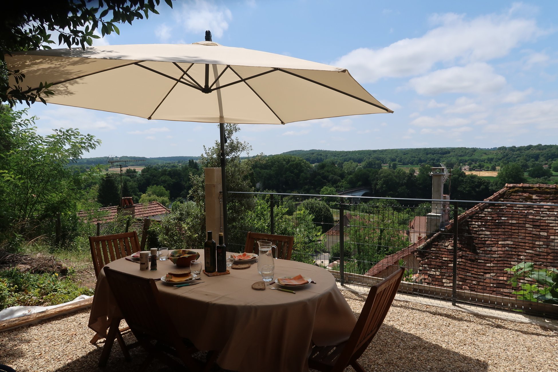 Hébergement UnicStay : Le rocher des sources à Saint-Capraise De Lalinde