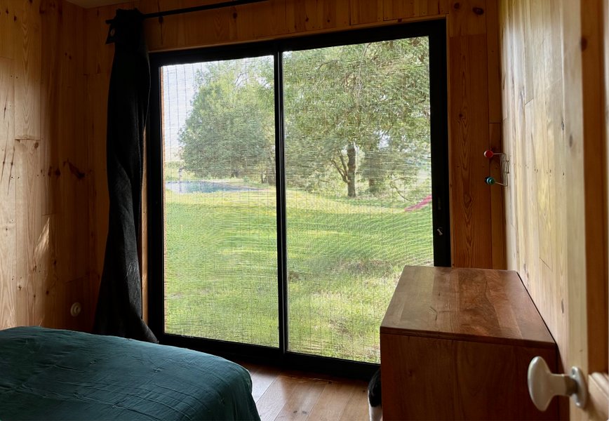 Hébergement AbracadaRoom : Maison en bois avec vue sur le lac/ Piscine - Image 15