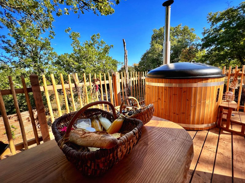 Hébergement AbracadaRoom : Ma cabane des rails & SPA - Image 2