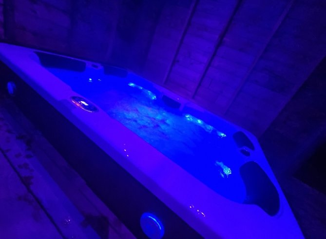 Hébergement AbracadaRoom : Tiny contemporaine & Spa - Image 4