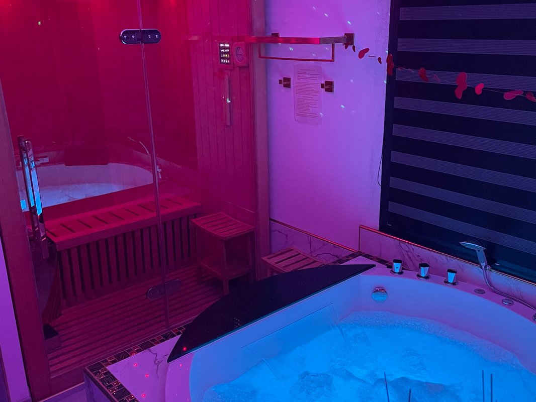 L’Aurore love room & Spa à Carpentras (10)