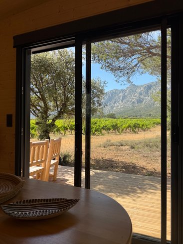 Hébergement AbracadaRoom : Vue panoramique  sur la Sainte-Victoire et bain nordique - Image 7
