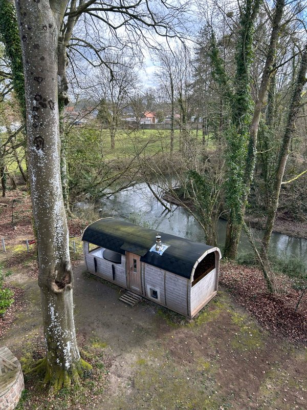 La cabane Haut-Perchée & Spa à Wail (25)