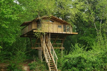 Cabane du domaine du Valdorgère  & Piscine à Bailleul La Vallée (1)