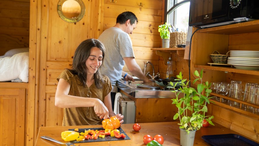 Hébergement AbracadaRoom : Roulotte Gîte familiale - Image 15
