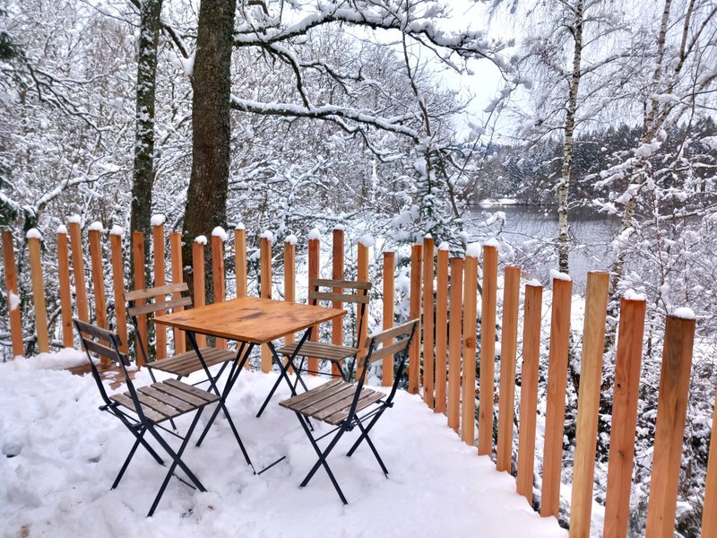 Hébergement AbracadaRoom : Cabane 'Pollimage' au bord d'un lac - Image 4