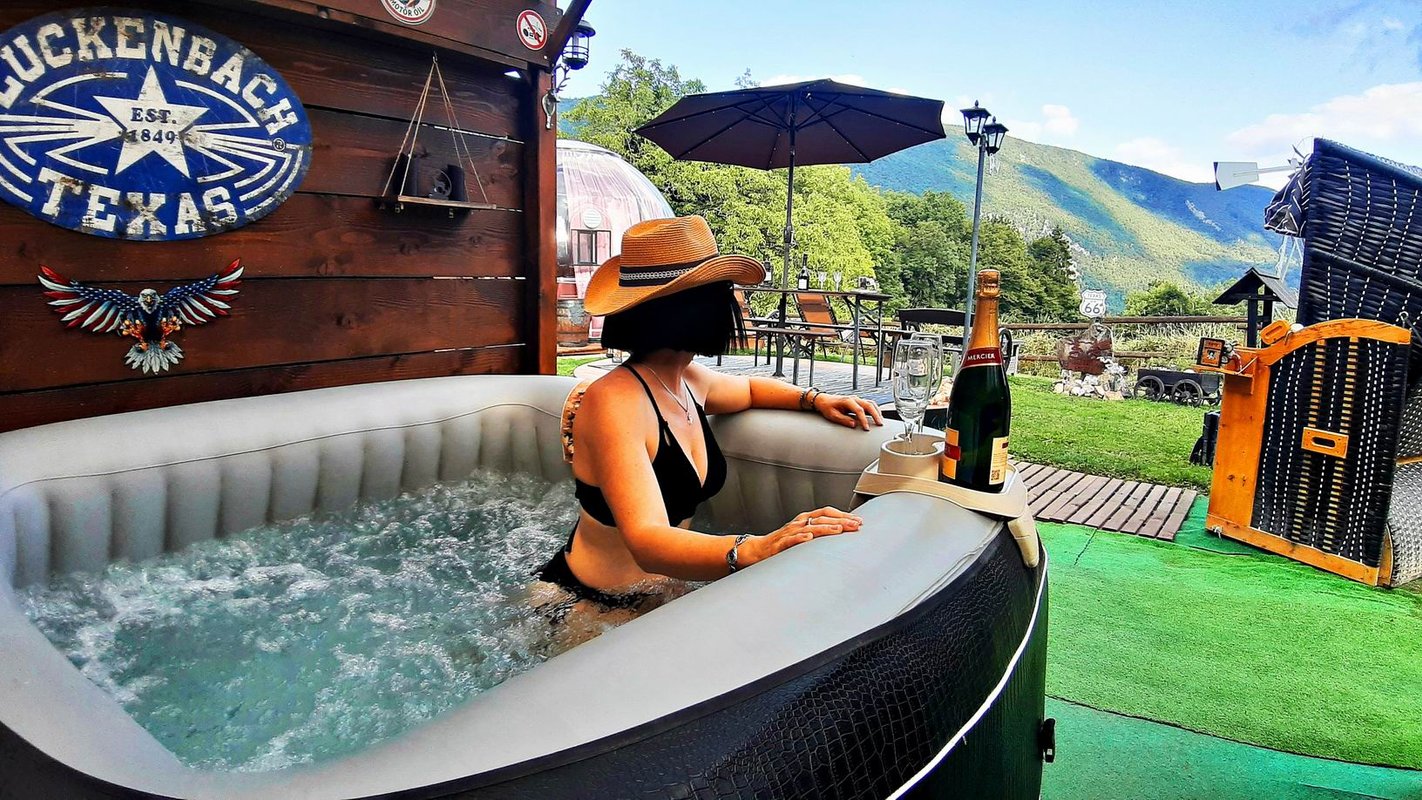 Bulle Texas – Luxe  & SPA – Vue Lac Aiguebelette à Novalaise (45)