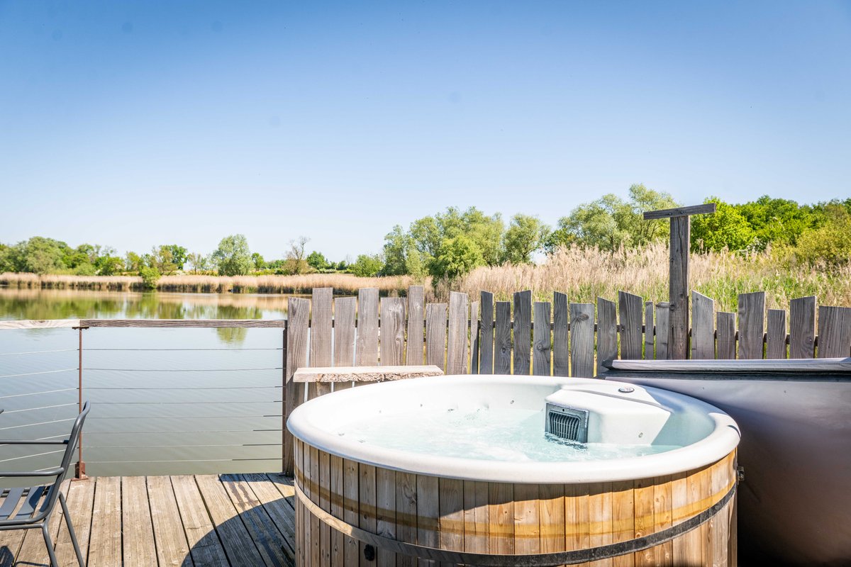 Cabane Spa les Flots 4 pers à Bâgé-Dommartin (17)