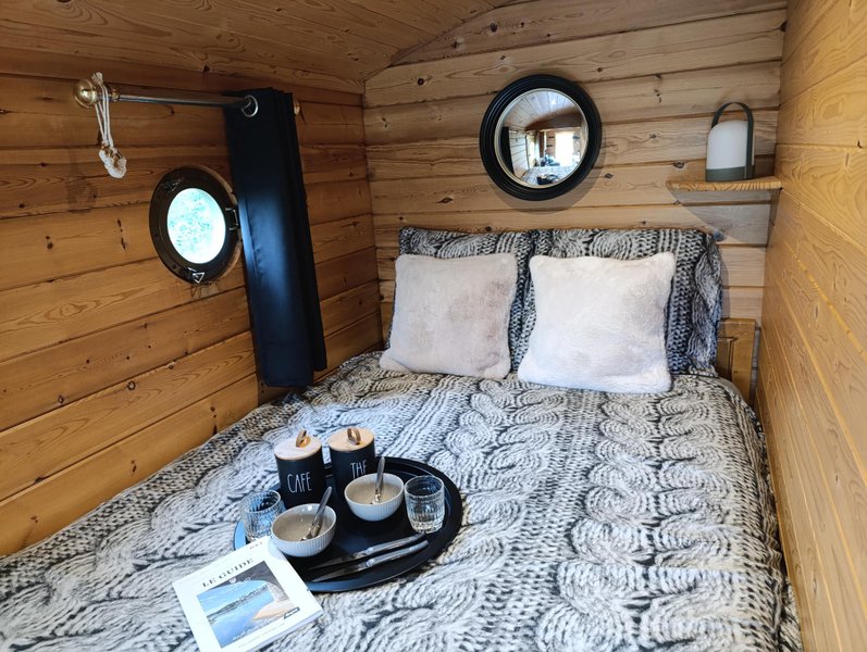 Hébergement AbracadaRoom : La roulotte "Sous le soleil" - Image 7
