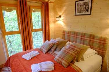 La Cabane du Grand Chêne & Spa à La Bussiere (3)