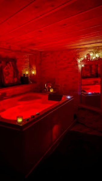 Hébergement AbracadaRoom : Suite inoubliable & SPA - Image 10