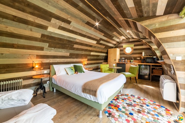 Hébergement AbracadaRoom : Lodge Duo Flottant Spa et sauna privatif Grenouilles - Image 1