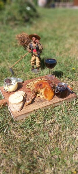 Hébergement AbracadaRoom : Australopitecus avec accès au jacuzzi pendant 30 minutes, Petit-déjeuner, repas du soir & Un massage bien-être 30 minutes par pers - Image 4