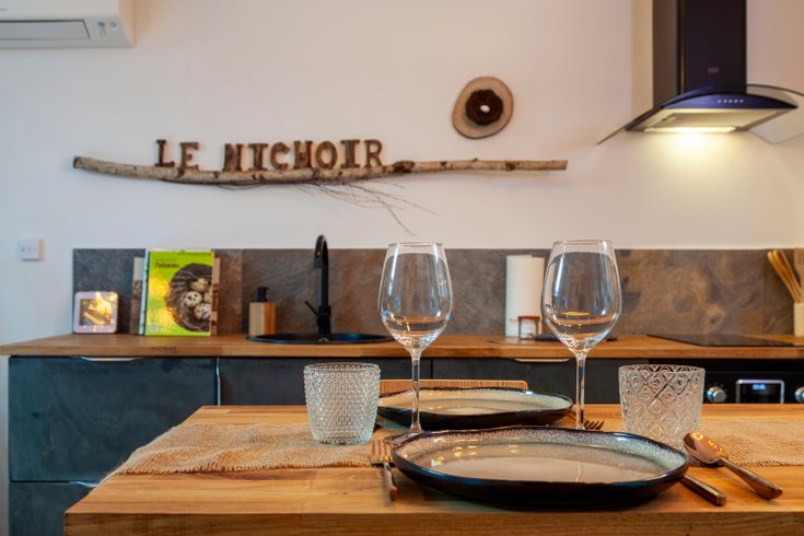Hébergement AbracadaRoom : Le Nichoir balançoire table de massage - Image 3