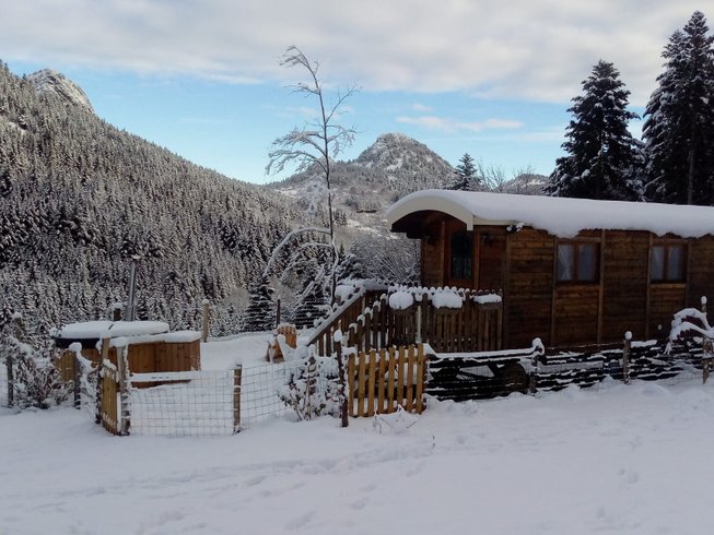 Hébergement AbracadaRoom : Chambre Roulotte et spa privatif  vue montagne - Image 10
