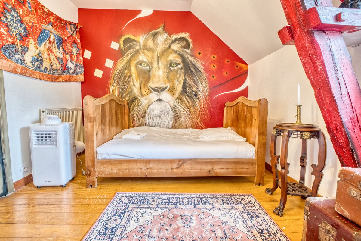 Le relais des sorciers à Espartignac (23)