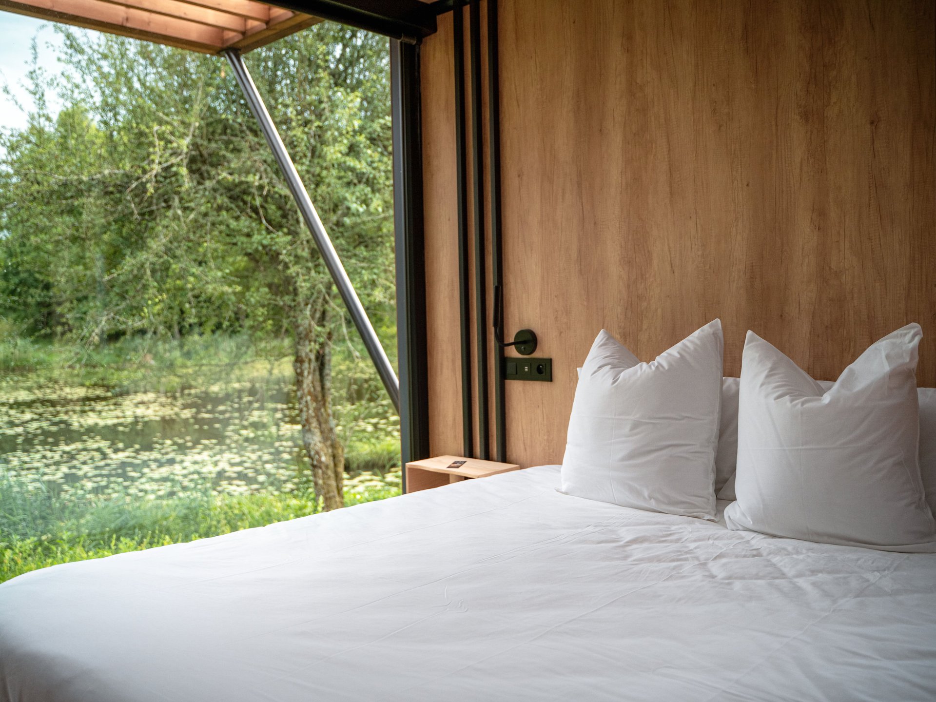 Lodge Duo sur terre - Vue panoramique sur l'étang & Bain Nordique Privatif