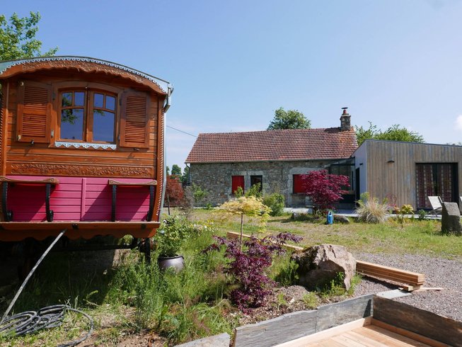 Hébergement AbracadaRoom : La Roulotte de Coco & Spa - Image 3