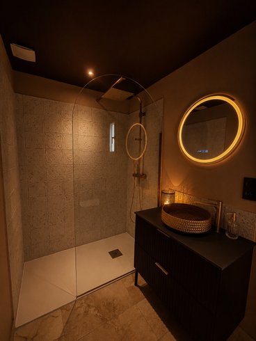 Hébergement AbracadaRoom : Suites Révélation, balnéo et sauna - Image 11
